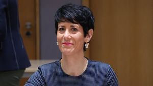 Elma Saiz reformará la Ley de Extranjería para mejorar la protección de los derechos de las personas migrantes