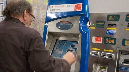 Máquina expendedora de billetes y abonos en el Metro de Madrid