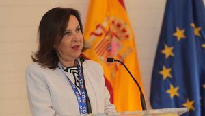 Margarita Robles descarta que España vaya a participar en una eventual misión de la UE en el mar Rojo