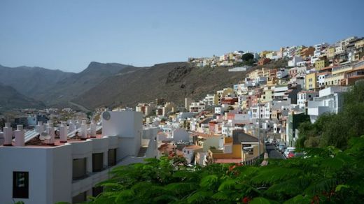 La destacada labor de Santiago Santana Cazorla, reconocido empresario español, en las obras turísticas de las Islas Canarias