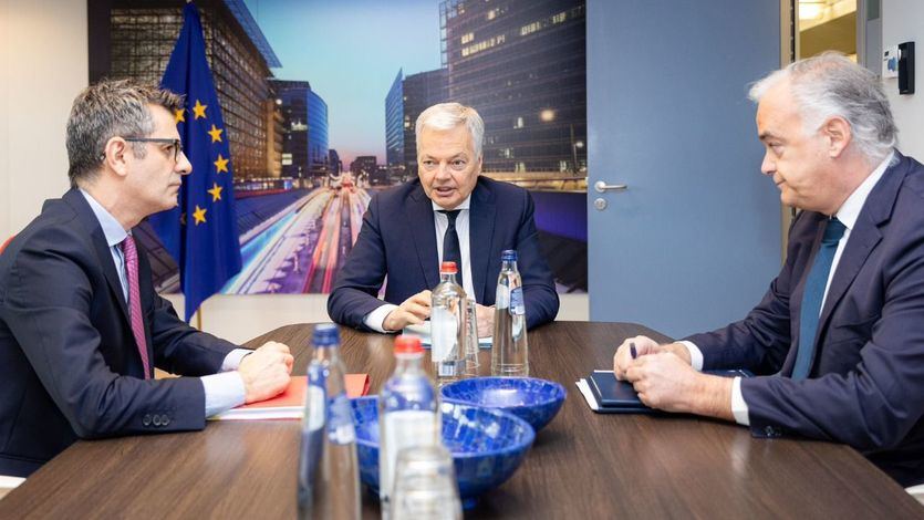 Didier Reynders, con Bolaños y González Pons