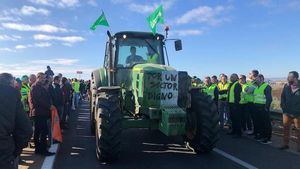 Las nuevas medidas de Macron convencen a los sindicatos de agricultores: piden levantar el bloqueo