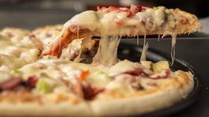 Domino's y su oferta de trabajo insólita. 1.000 euros por 2 días de trabajo comiendo pizza