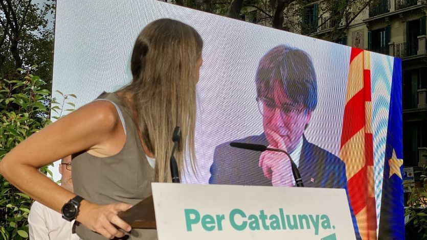Acto de Junts con Puigdemont en pantalla