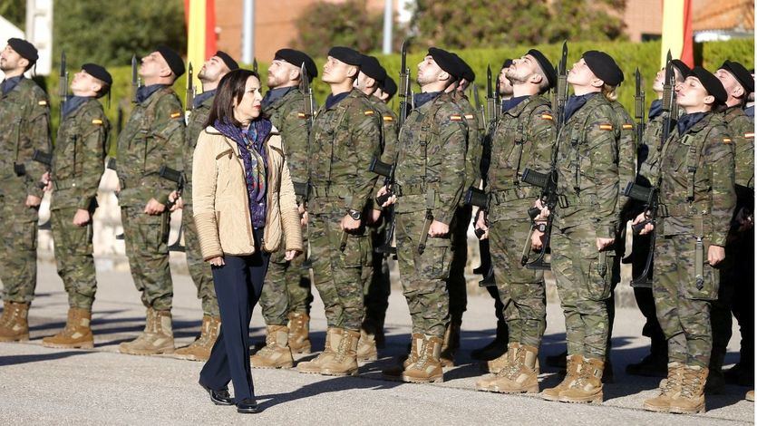 El Ejército sanciona a los 2 militares que promovieron el sorteo de una prostituta