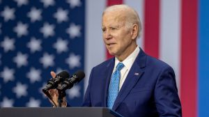 Biden pierde los papeles y llama a Putin "loco hijo de puta" en un acto de recaudación de fondos