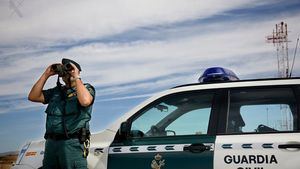 Tensión en Barbate: intento de agresión a un cuartel de la Guardia Civil