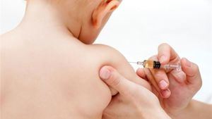 Un bebé murió por tosferina porque su madre no le vacunó: la enfermedad resurge por los 'antivacunas'
