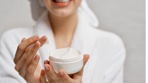 Alerta sanitaria por una crema facial vendida en Carrefour por contaminación microbiológica