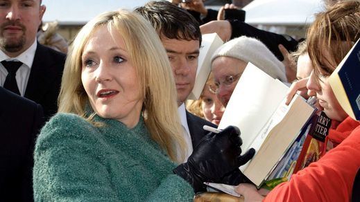 J. K. Rowling, escritora británica.