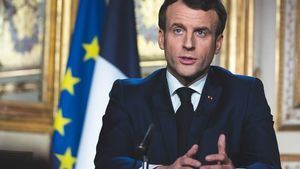 Macron comienza la campaña para las europeas avisando: "Existe el riesgo de que nuestra Europa muera"