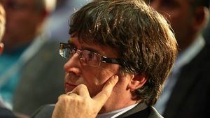 Fallece la madre de Puigdemont en plena campaña electoral y sin que pueda acudir al entierro