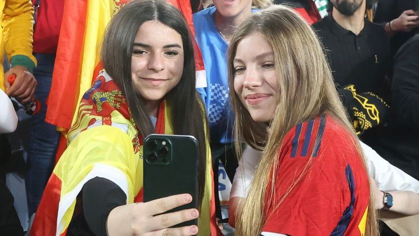 La infanta Sofía, con las campeonas del mundo de la Selección femenina de fútbol