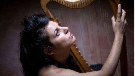 La arpista Sara Águeda nos invita a un viaje único a través de la historia de la música antigua con 'Ellas renacen', su nuevo disco