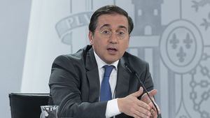 Albares confirma la retirada permanente de la embajadora española en Argentina