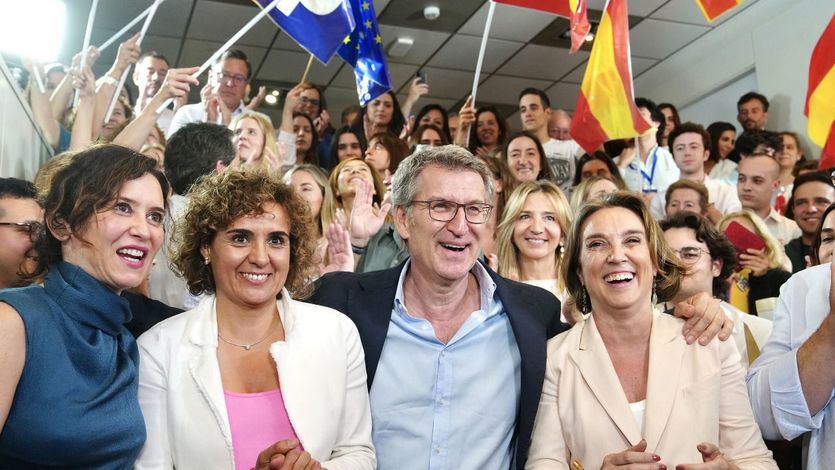 Ayuso, Montserrat, Feijóo y Gamarra celebran el triunfo electoral del PP en las europeas