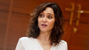 Ayuso cree que el fiscal general "no puede seguir un minuto más en su puesto"