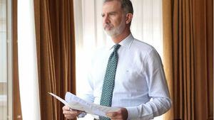 Expertos en imagen sacan los fallos a las fotos oficiales del aniversario de Felipe VI