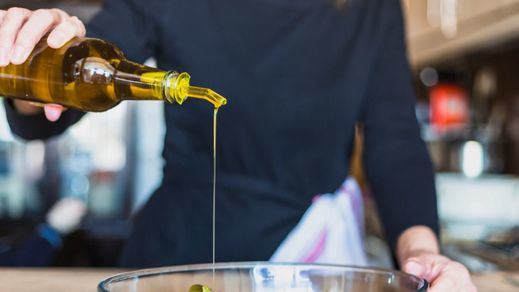 Usando aceite de oliva