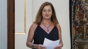 Armengol ofrece al PP los votos del PSOE balear para sustituir a Le Senne como presidente del Parlament
