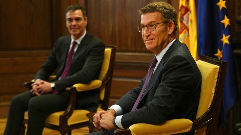 Pedro Sánchez y Alberto Núñez Feijóo, reunidos en el Congreso