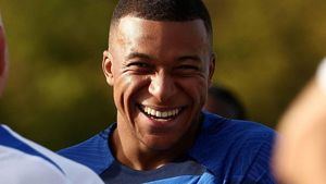 Mbappé vuelve contra la ultraderecha: "No podemos dejar el país en manos de estas personas"