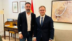 Vox abandona el grupo de Meloni por el de Orbán en el Europarlamento días después de comprometerse con la italiana