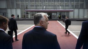 Orbán desafía a la Unión Europea y se reúne con Putin en Rusia en una "misión de paz"