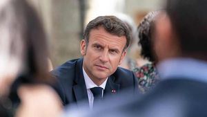 Macron manda un mensaje a Mélenchon diciendo que "nadie ganó" y pidiendo una coalición de partidos mayoritarios