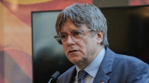 Puigdemont insiste en su regreso a España para la investidura de Illa, esta vez de forma clandestina