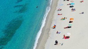 Las conductas más molestas y criticadas en las playas