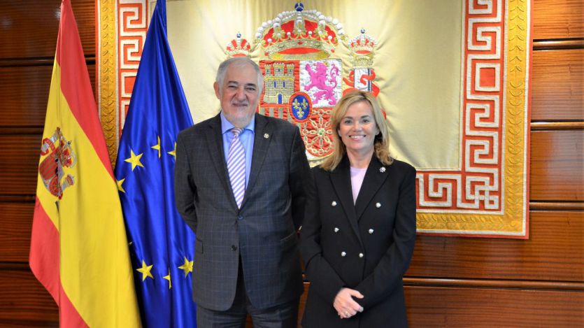 El presidente del Tribunal Constitucional, Cándido Conde-Pumpido Tourón y la vicepresidenta, Inmaculada Montalbán