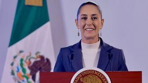 Sheinbaum insiste en exigir disculpas a la Corona española por "las atrocidades" del pasado