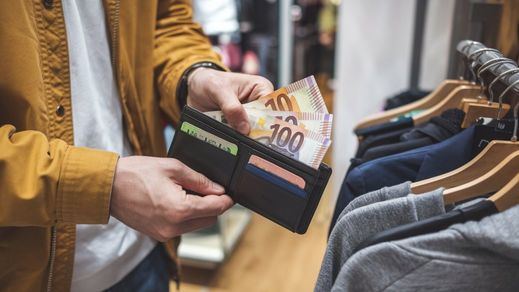 Pagando en un comercio