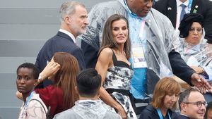 El comentado manotazo del Rey Felipe VI a Letizia en la cena de los Premios Planeta