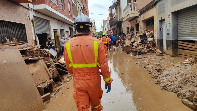Trabajos de limpieza tras las inundaciones en Valencia