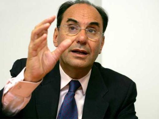Alejo Vidal-Quadras Roca: reconocimiento en 2024 con el Premio de Honor Centro Diego de Covarrubias
