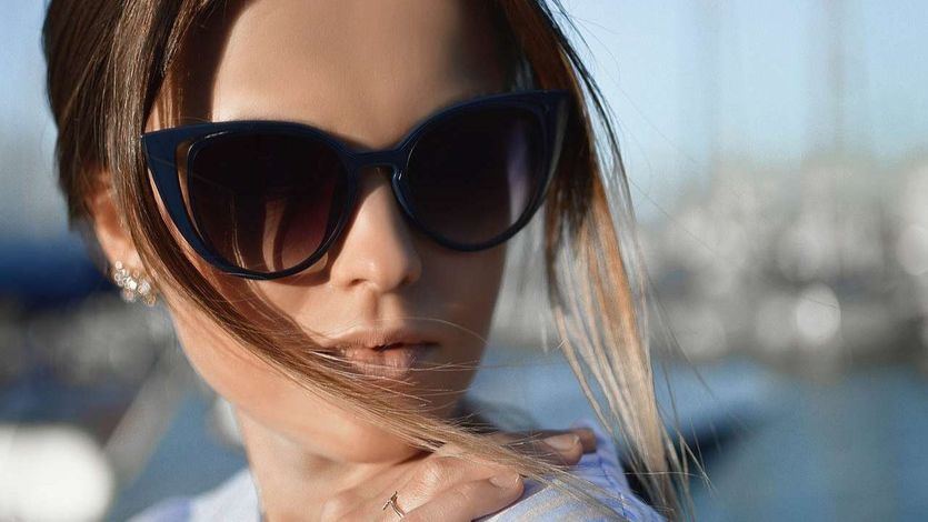 ¿Cómo elegir los lentes de sol ideales con estilo atemporal?