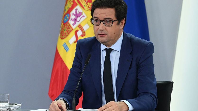 El ministro Óscar López