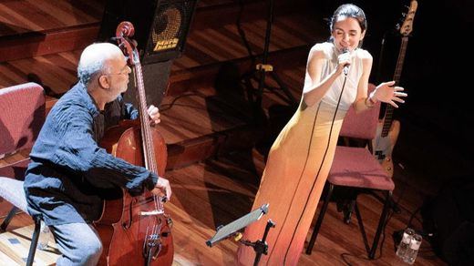 Andrea Motis rizando el rizo de la novedad en el Palau de la Música