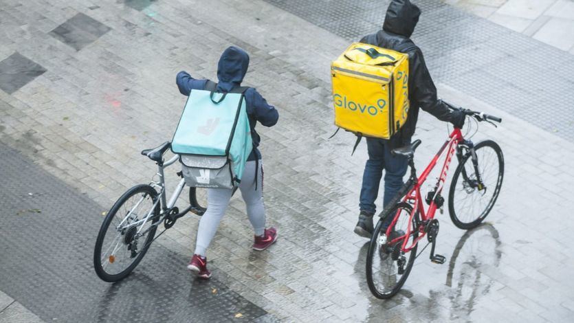 Glovo cambia su modelo tras las presiones y dejará de contratar repartidores como autónomos
