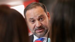 Ábalos contraataca: denuncia que la Guardia Civil le hizo intercepciones siendo aforado
