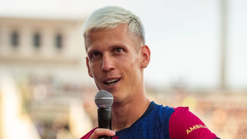 Dani Olmo, durante su presentación