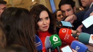Ayuso exige la dimisión de Sánchez y el fiscal general por su 'caso Watergate': "Son un peligro para España"