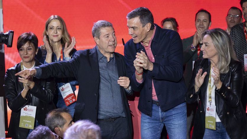 Pedro Sánchez y el presidente de la Junta de Castilla-La Mancha, Emiliano García-Page