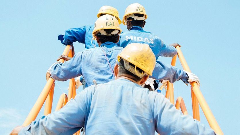 Varios trabajadores