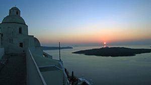 Grecia declara el estado de emergencia en Santorini ante la alerta total por los terremotos