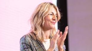 Yolanda Díaz sigue contra el PSOE por el IRPF y califica su propuesta de ser "de derechas"