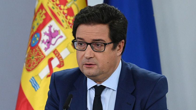 El ministro Óscar López