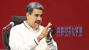 Maduro llama "nazi" a Ayuso y "fascista" a Almeida por suspender un ciclo de cine venezolano